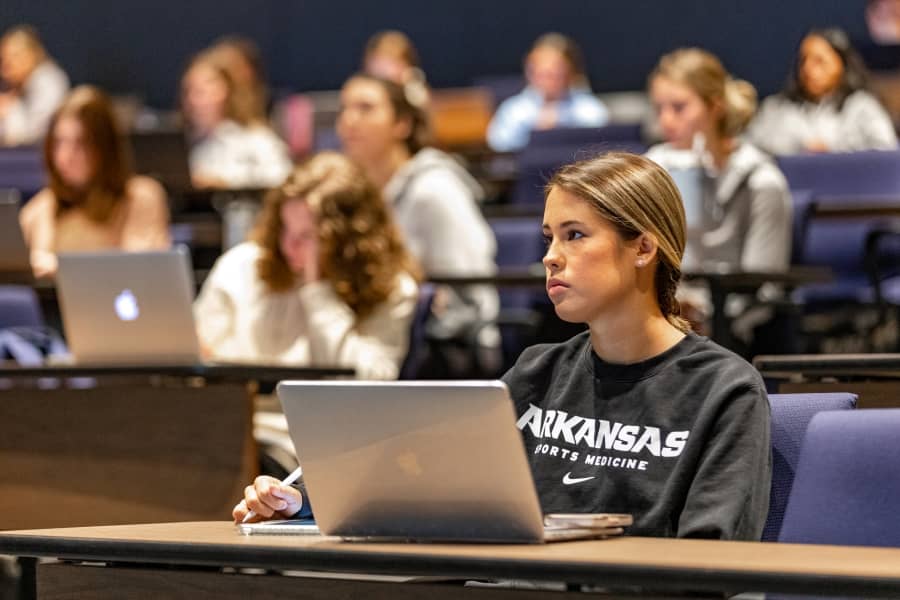 Students listen to lecture in Exercise Science.